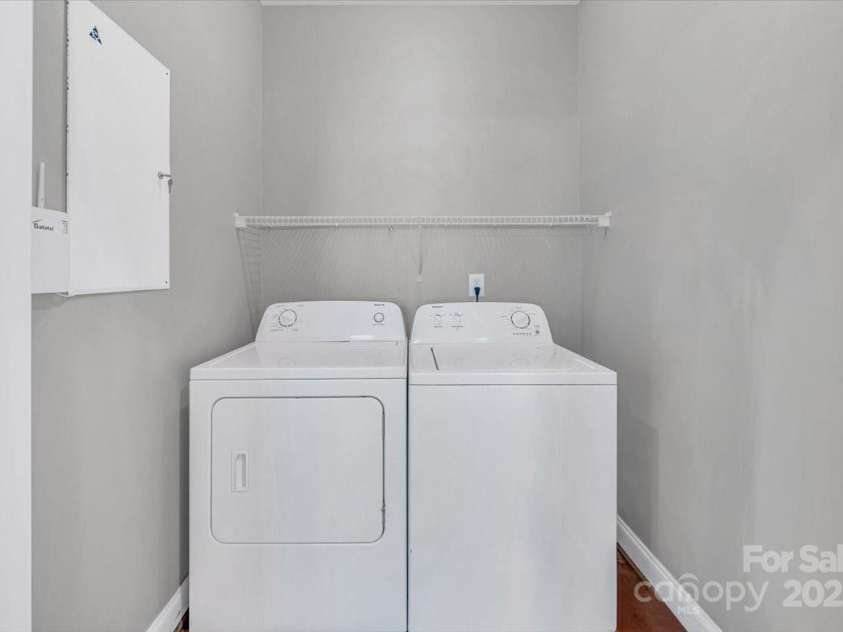 901 Woodruff Place, Charlotte, NC 28208.  MLS# CAR4293979, YatesRealty ID 33700. 