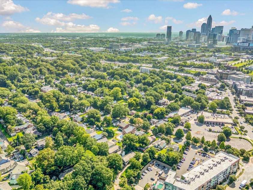 901 Woodruff Place, Charlotte, NC 28208.  MLS# CAR4293979, YatesRealty ID 33700. 