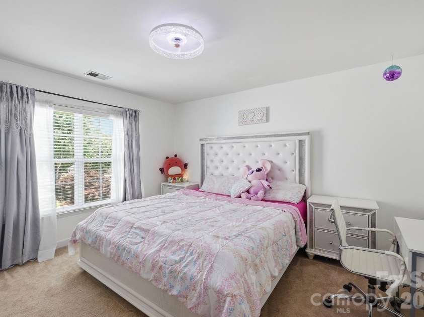 8120 Madrigal Court, Waxhaw, NC 28173.  MLS# CAR4394851, YatesRealty ID 33702. 