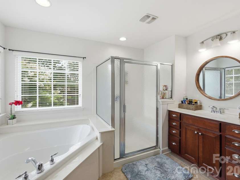8120 Madrigal Court, Waxhaw, NC 28173.  MLS# CAR4394851, YatesRealty ID 33702. 
