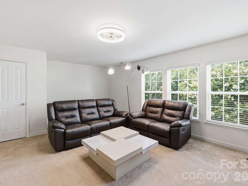 8120 Madrigal Court, Waxhaw, NC 28173.  MLS# CAR4394851, YatesRealty ID 33702. 