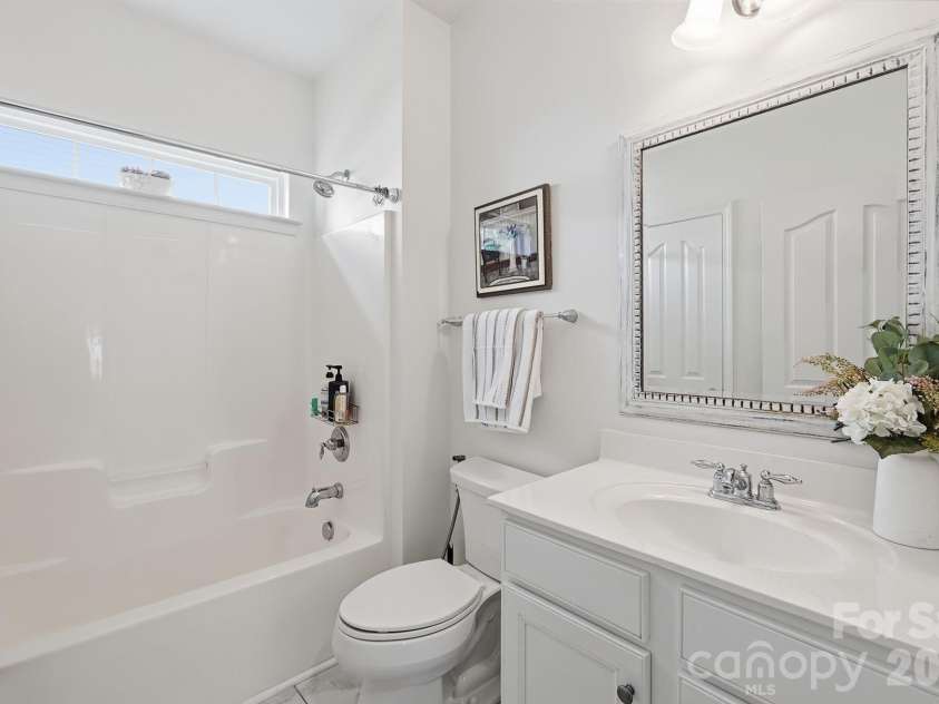 8120 Madrigal Court, Waxhaw, NC 28173.  MLS# CAR4394851, YatesRealty ID 33702. 