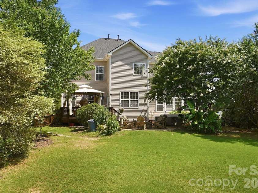 8120 Madrigal Court, Waxhaw, NC 28173.  MLS# CAR4394851, YatesRealty ID 33702. 
