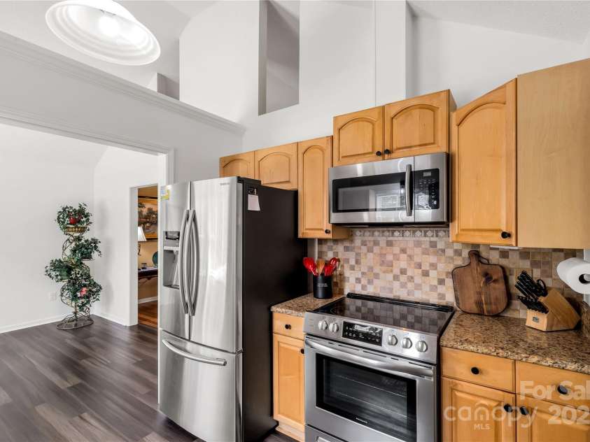 204 Victoria Circle, York, SC 29745.  MLS# CAR4277336, YatesRealty ID 33703. 