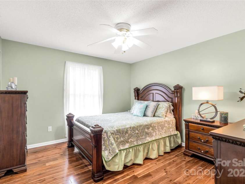 204 Victoria Circle, York, SC 29745.  MLS# CAR4277336, YatesRealty ID 33703. 