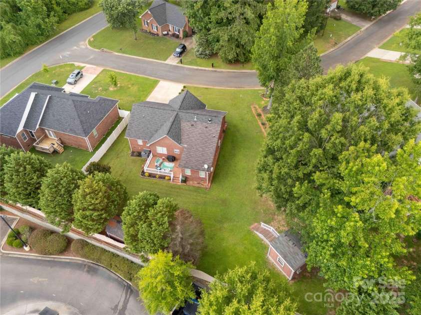 204 Victoria Circle, York, SC 29745.  MLS# CAR4277336, YatesRealty ID 33703. 