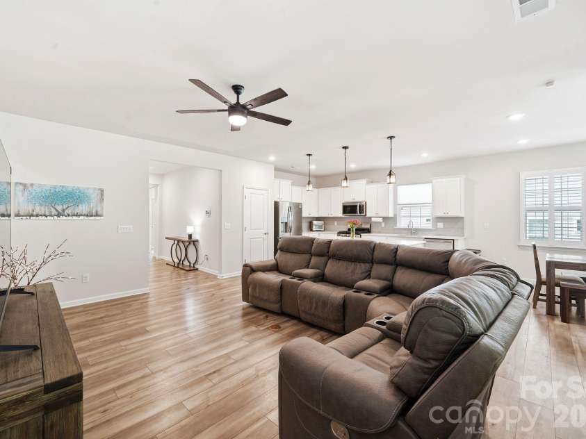 4756 Maiden Creek Way, Maiden, NC 28650.  MLS# CAR4397811, YatesRealty ID 33703. 