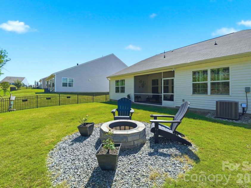 4756 Maiden Creek Way, Maiden, NC 28650.  MLS# CAR4397811, YatesRealty ID 33703. 