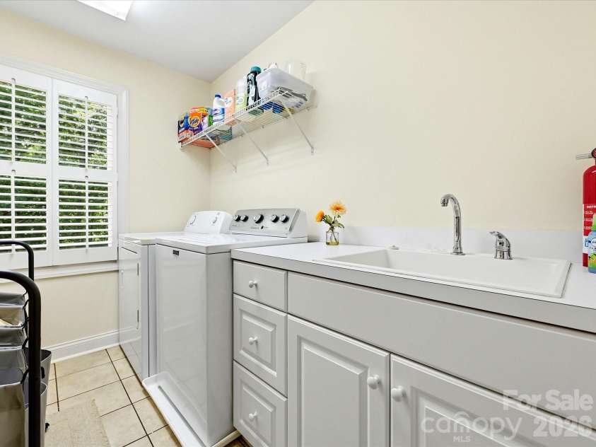 2744 Pinewood Road, Chester, SC 29706.  MLS# CAR4394276, YatesRealty ID 33704. 