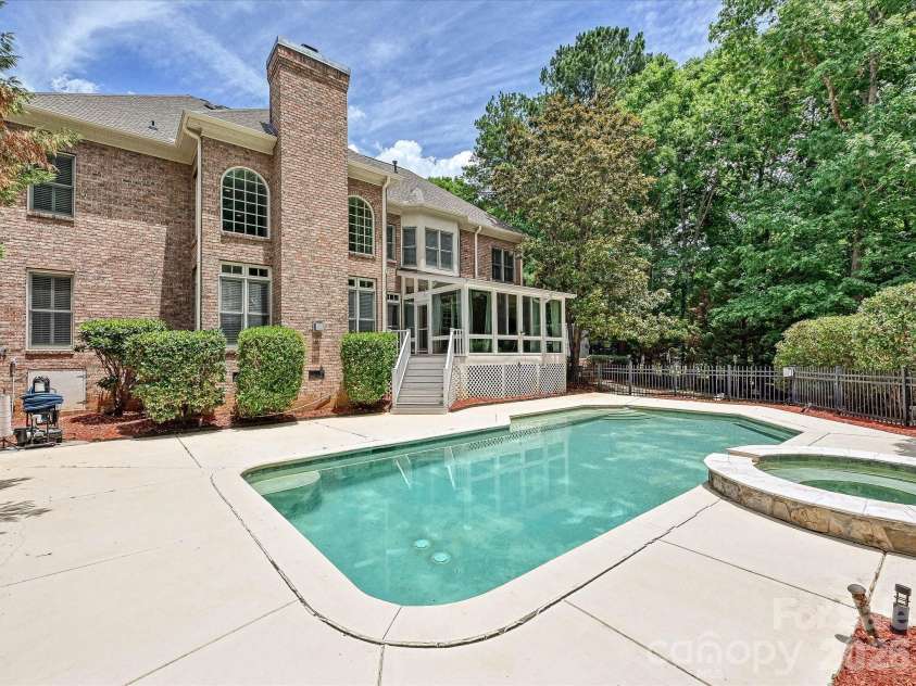 2744 Pinewood Road, Chester, SC 29706.  MLS# CAR4394276, YatesRealty ID 33704. 