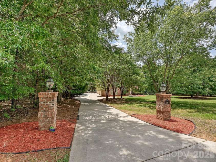 2744 Pinewood Road, Chester, SC 29706.  MLS# CAR4394276, YatesRealty ID 33704. 