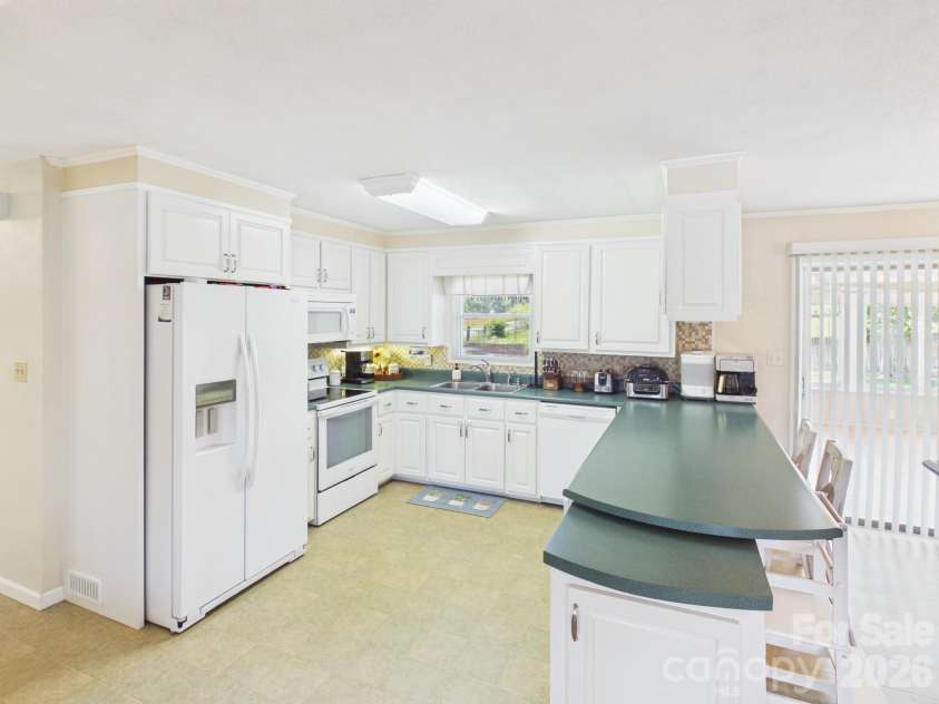 19 Pinecrest Court, Taylorsville, NC 28681.  MLS# CAR4388793, YatesRealty ID 33705. Kitchen