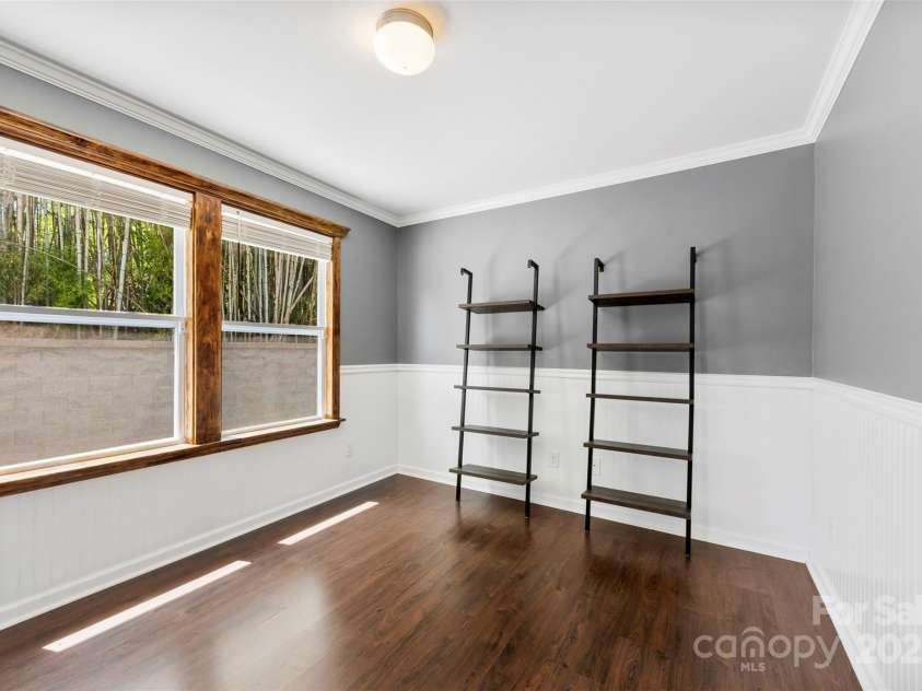 819 Spencer Lane, Kannapolis, NC 28081.  MLS# CAR4281758, YatesRealty ID 33705. 