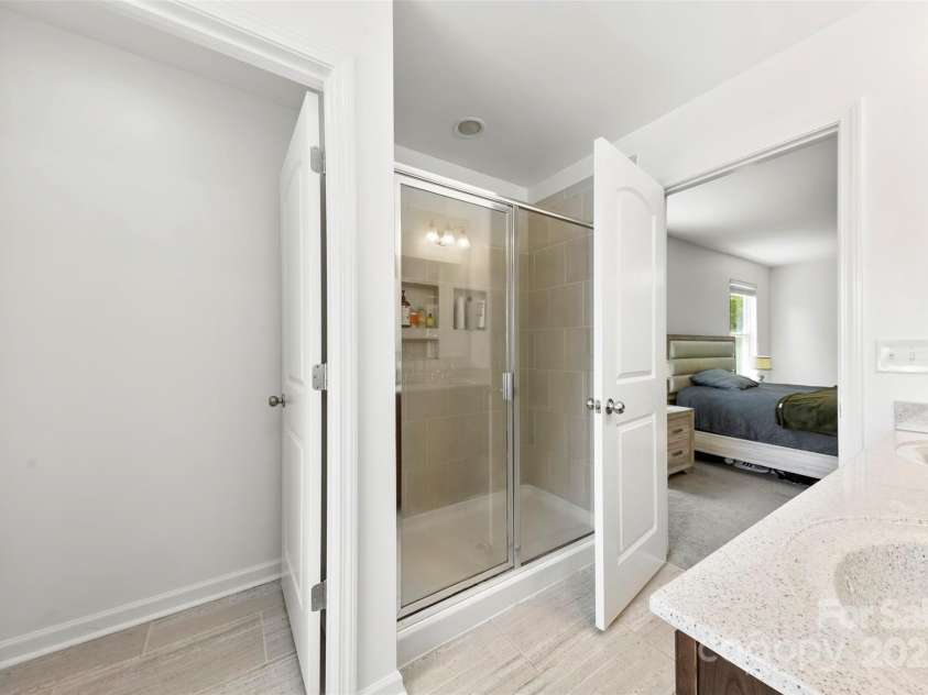 819 Spencer Lane, Kannapolis, NC 28081.  MLS# CAR4281758, YatesRealty ID 33705. 