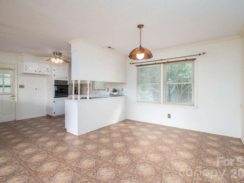 13 Spruce Pine Drive, Belmont, NC 28012.  MLS# CAR4395692, YatesRealty ID 33706. 