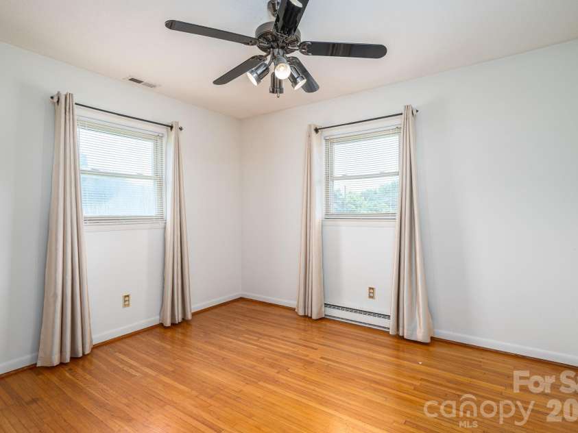 13 Spruce Pine Drive, Belmont, NC 28012.  MLS# CAR4395692, YatesRealty ID 33706. 