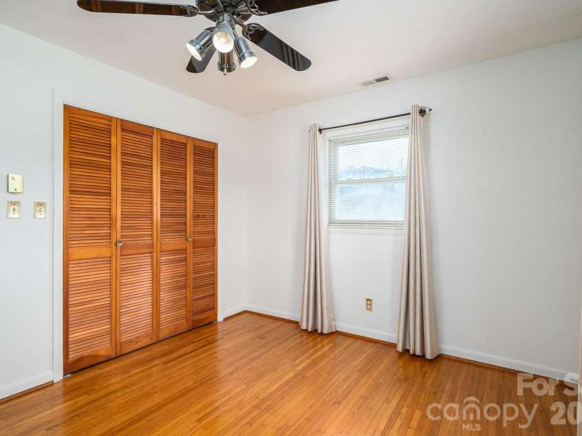 13 Spruce Pine Drive, Belmont, NC 28012.  MLS# CAR4395692, YatesRealty ID 33706. 
