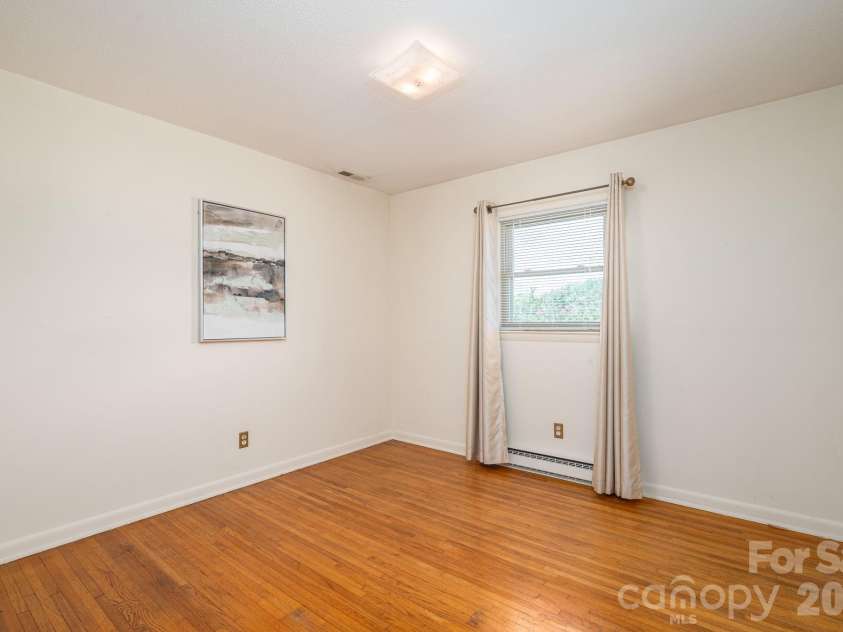 13 Spruce Pine Drive, Belmont, NC 28012.  MLS# CAR4395692, YatesRealty ID 33706. 