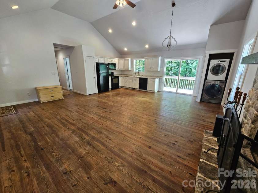 100 Squirrel Lane, Sapphire, NC 28774.  MLS# CAR4395796, YatesRealty ID 33707. 
