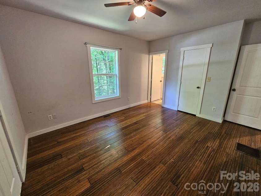 100 Squirrel Lane, Sapphire, NC 28774.  MLS# CAR4395796, YatesRealty ID 33707. 