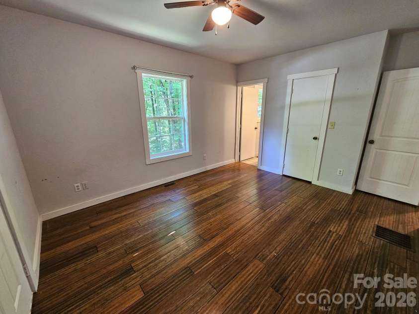 100 Squirrel Lane, Sapphire, NC 28774.  MLS# CAR4395796, YatesRealty ID 33707. 