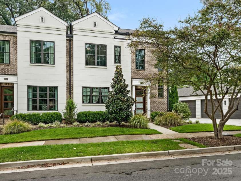 2043 Lynnwood Drive, Charlotte, NC 28209.  MLS# CAR4282563, YatesRealty ID 33707. The largest home in the community.