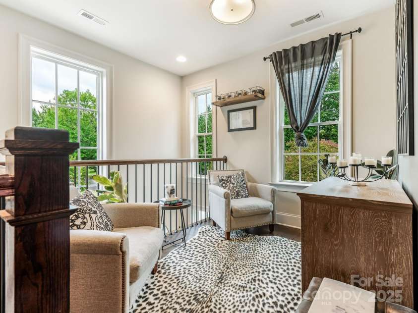 2043 Lynnwood Drive, Charlotte, NC 28209.  MLS# CAR4282563, YatesRealty ID 33707. Upstairs loft area perfect for reading or a desk.