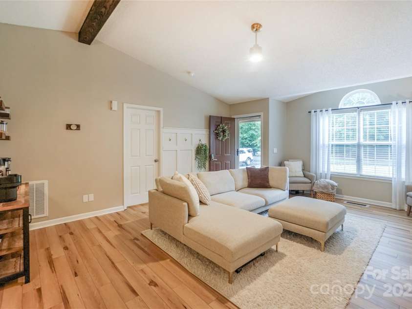 153 Creek Branch Drive, Mooresville, NC 28115.  MLS# CAR4289414, YatesRealty ID 33708. 