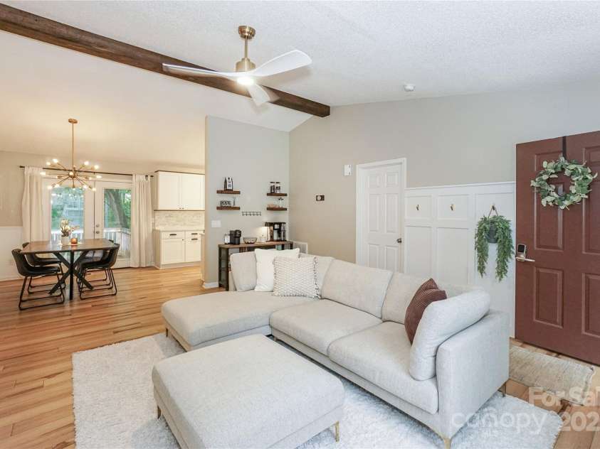 153 Creek Branch Drive, Mooresville, NC 28115.  MLS# CAR4289414, YatesRealty ID 33708. 