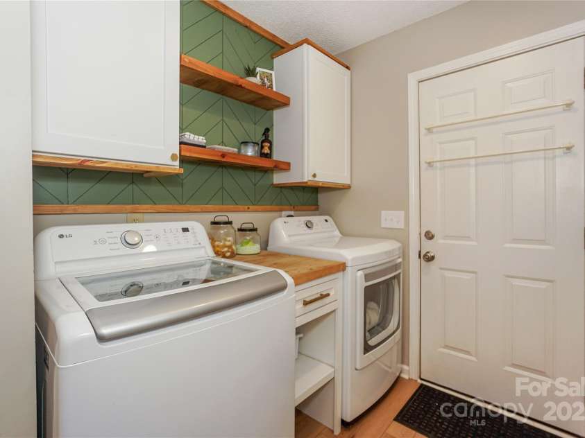 153 Creek Branch Drive, Mooresville, NC 28115.  MLS# CAR4289414, YatesRealty ID 33708. 