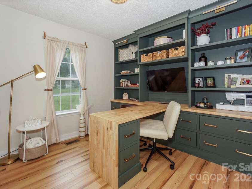153 Creek Branch Drive, Mooresville, NC 28115.  MLS# CAR4289414, YatesRealty ID 33708. 