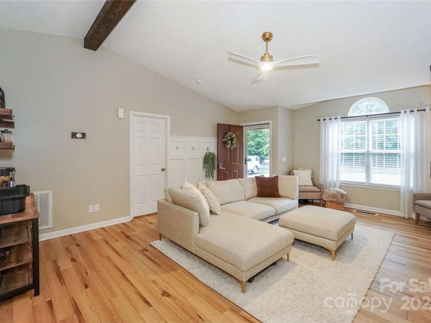 153 Creek Branch Drive, Mooresville, NC 28115.  MLS# CAR4289414, YatesRealty ID 33708. 