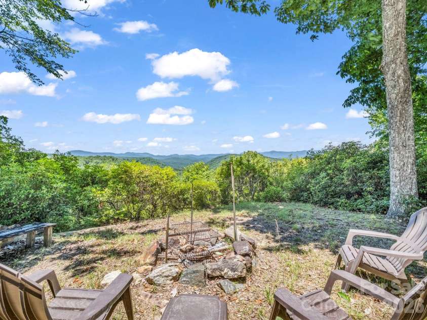 182 Antler Ridge, Rosman, NC 28772.  MLS# CAR4397781, YatesRealty ID 33708. 