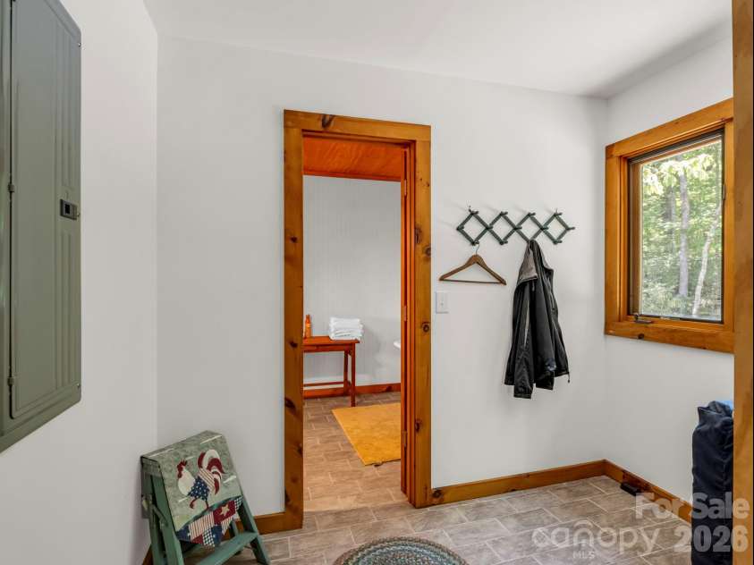 182 Antler Ridge, Rosman, NC 28772.  MLS# CAR4397781, YatesRealty ID 33708. 