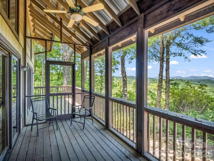 182 Antler Ridge, Rosman, NC 28772.  MLS# CAR4397781, YatesRealty ID 33708. 