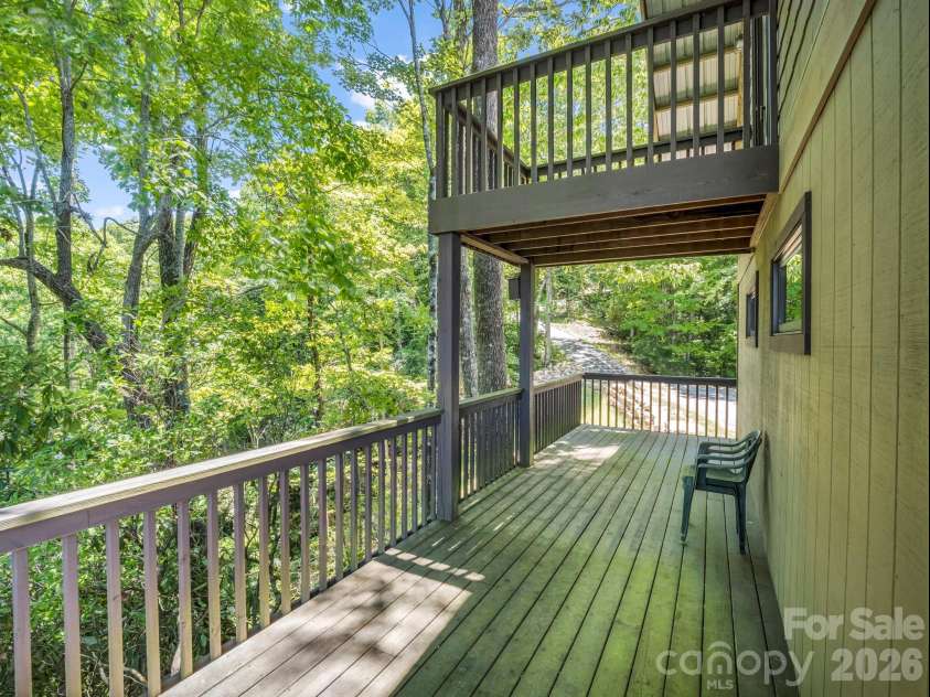 182 Antler Ridge, Rosman, NC 28772.  MLS# CAR4397781, YatesRealty ID 33708. 