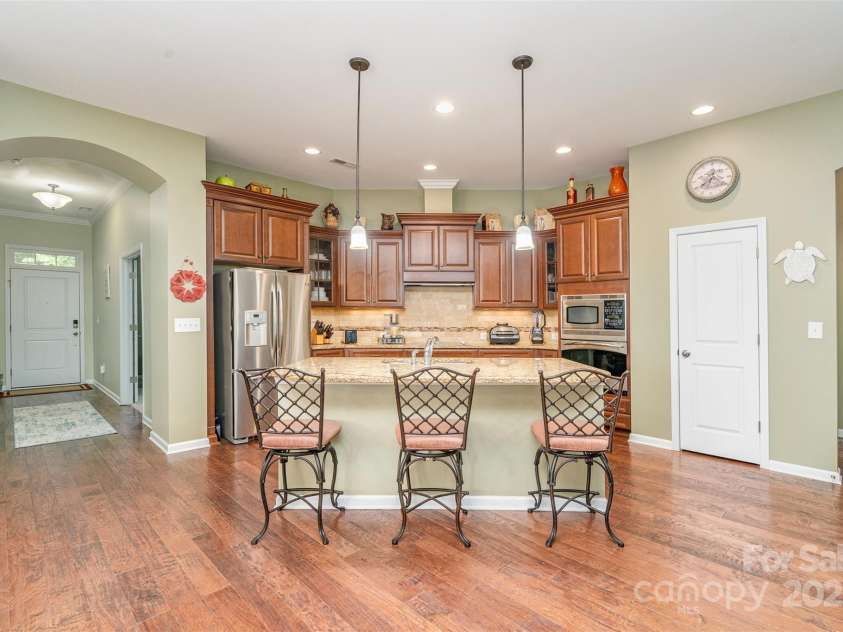 11132 Warfield Avenue, Huntersville, NC 28078.  MLS# CAR4289765, YatesRealty ID 33709. Kitchen