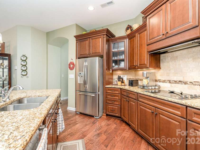 11132 Warfield Avenue, Huntersville, NC 28078.  MLS# CAR4289765, YatesRealty ID 33709. Kitchen