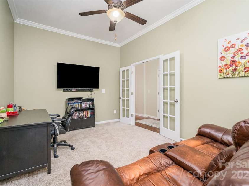 11132 Warfield Avenue, Huntersville, NC 28078.  MLS# CAR4289765, YatesRealty ID 33709. Office