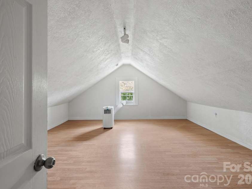385 Pisgah Drive, Canton, NC 28716.  MLS# CAR4377431, YatesRealty ID 33709. 