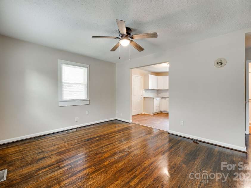 814 Grace Street, Kings Mountain, NC 28086.  MLS# CAR4273120, YatesRealty ID 3371. 