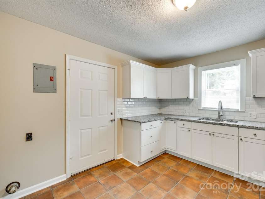 814 Grace Street, Kings Mountain, NC 28086.  MLS# CAR4273120, YatesRealty ID 3371. 