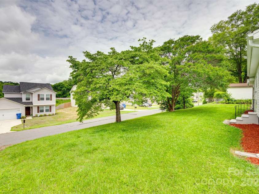 814 Grace Street, Kings Mountain, NC 28086.  MLS# CAR4273120, YatesRealty ID 3371. 