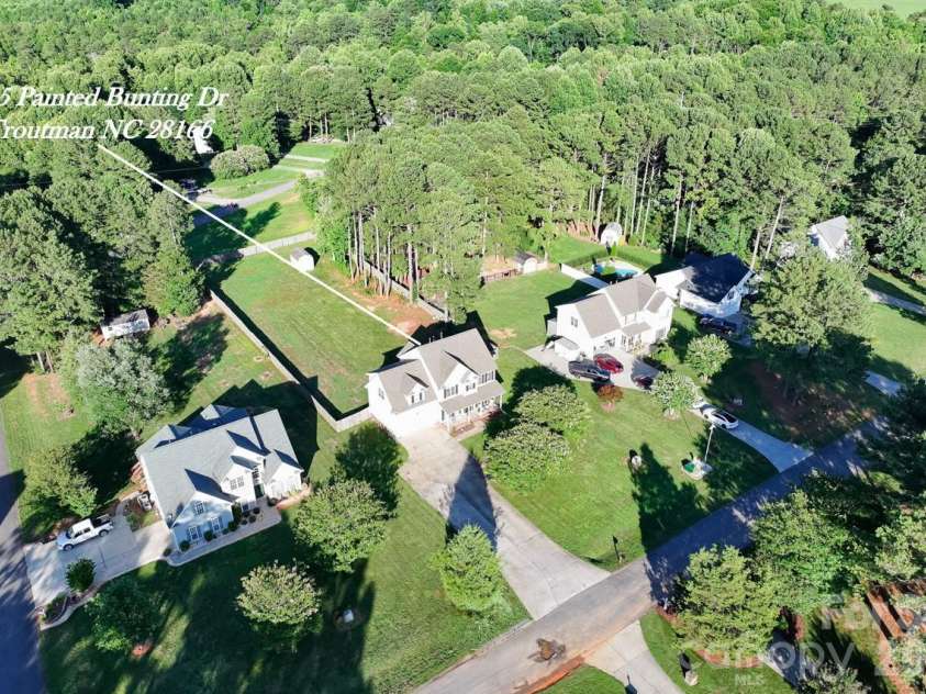 135 Painted Bunting Drive, Troutman, NC 28166.  MLS# CAR4396149, YatesRealty ID 33711. 