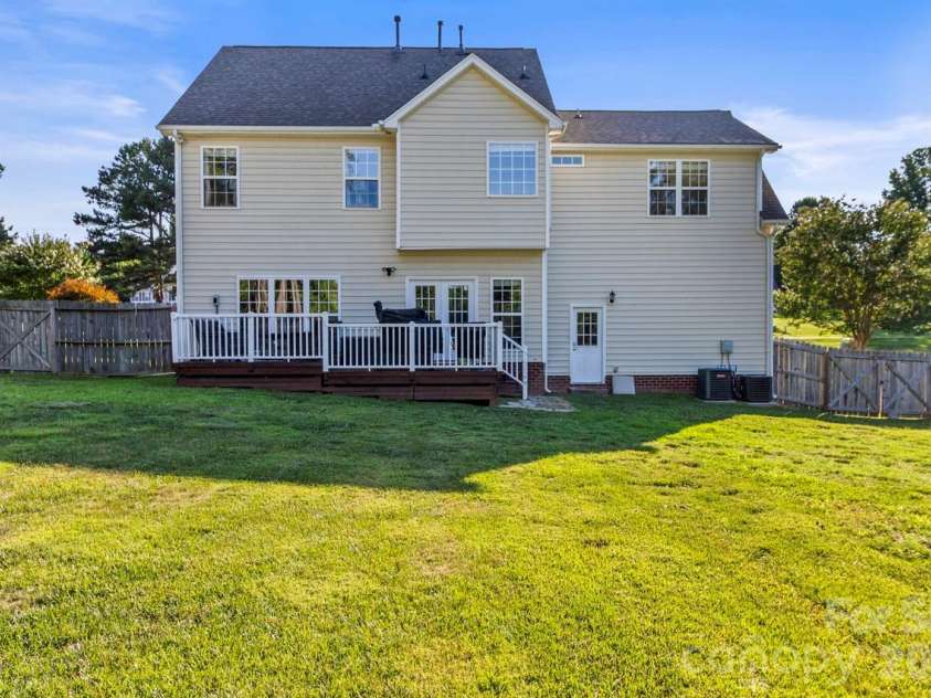 135 Painted Bunting Drive, Troutman, NC 28166.  MLS# CAR4396149, YatesRealty ID 33711. 