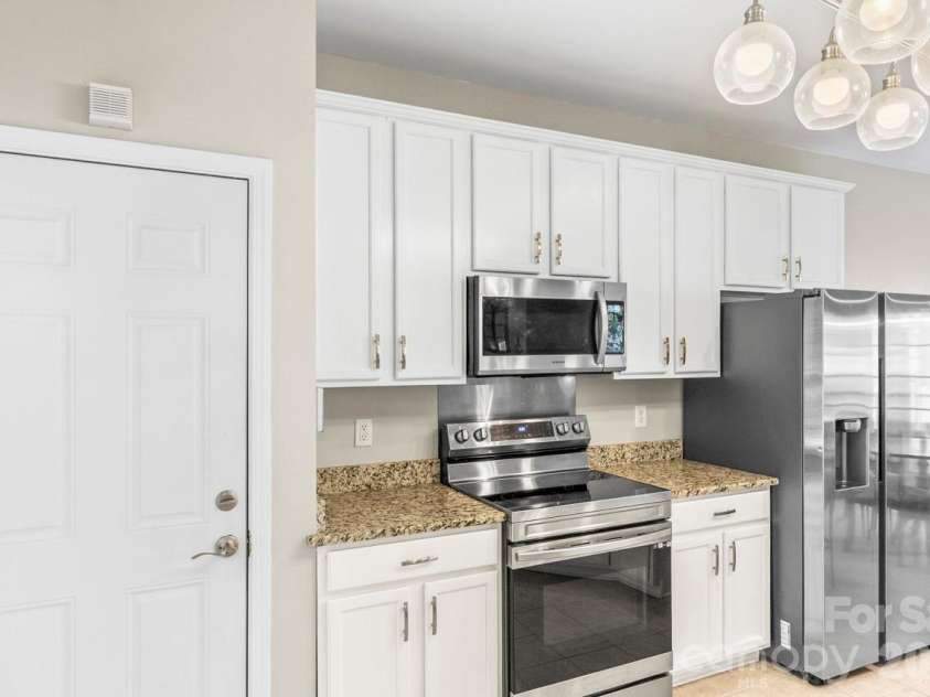 135 Painted Bunting Drive, Troutman, NC 28166.  MLS# CAR4396149, YatesRealty ID 33711. 