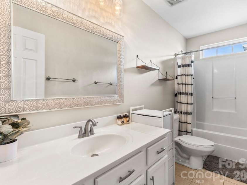 135 Painted Bunting Drive, Troutman, NC 28166.  MLS# CAR4396149, YatesRealty ID 33711. 
