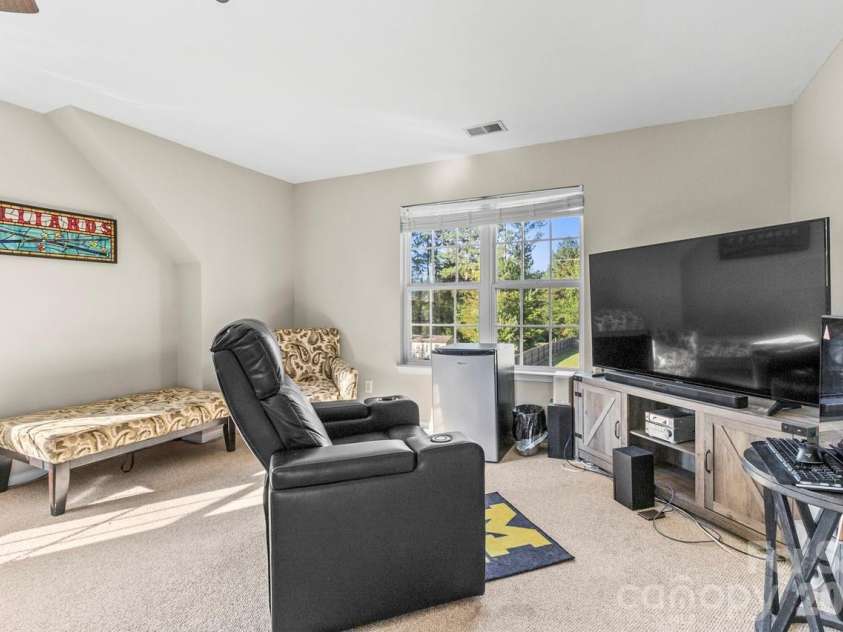135 Painted Bunting Drive, Troutman, NC 28166.  MLS# CAR4396149, YatesRealty ID 33711. 