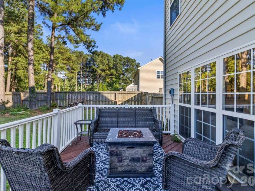 135 Painted Bunting Drive, Troutman, NC 28166.  MLS# CAR4396149, YatesRealty ID 33711. 