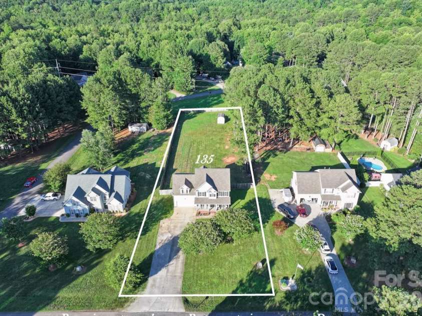 135 Painted Bunting Drive, Troutman, NC 28166.  MLS# CAR4396149, YatesRealty ID 33711. 